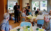 Ehrenamtliche und Honorarkräfte auf der Dankesfeier
